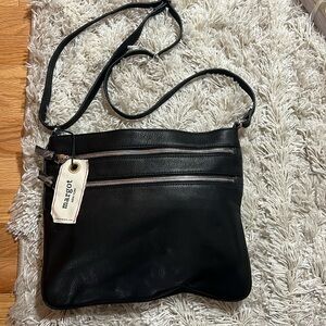 Women’s leather crossbody bag